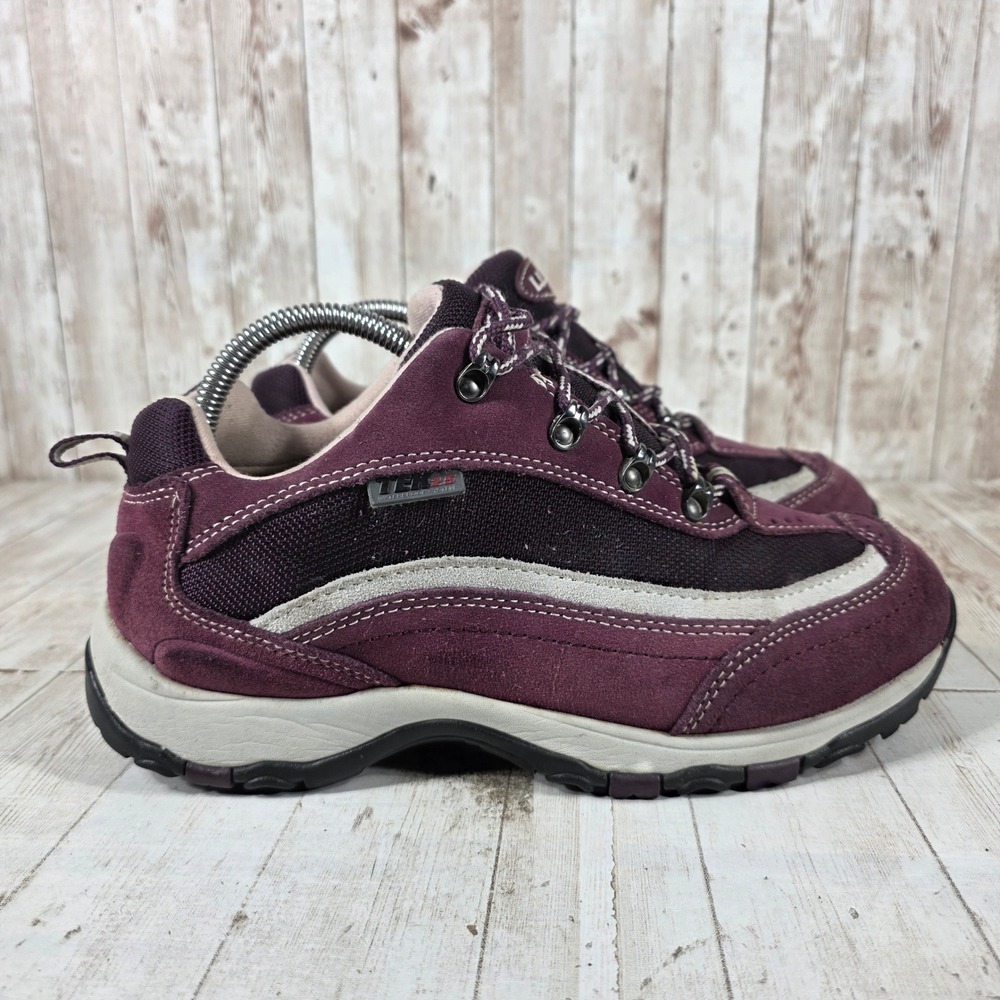LL Bean Women 8 Wide Snow Sneaker Waterproof Primaloft Plum Purple Hiking Boot
